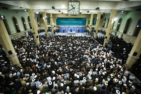  دیدار هزاران نفر از قشرهای مختلف مردم قم با مقام معظم رهبری