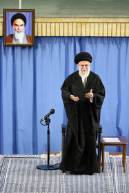  دیدار هزاران نفر از قشرهای مختلف مردم قم با مقام معظم رهبری