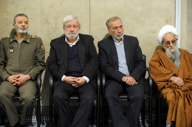  دیدار هزاران نفر از قشرهای مختلف مردم قم با مقام معظم رهبری