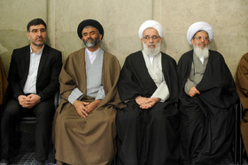  دیدار هزاران نفر از قشرهای مختلف مردم قم با مقام معظم رهبری