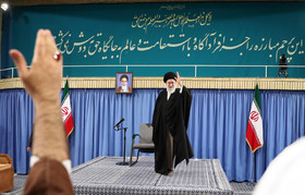  دیدار هزاران نفر از قشرهای مختلف مردم قم با مقام معظم رهبری