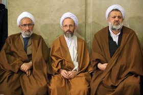  دیدار هزاران نفر از قشرهای مختلف مردم قم با مقام معظم رهبری