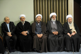  دیدار هزاران نفر از قشرهای مختلف مردم قم با مقام معظم رهبری