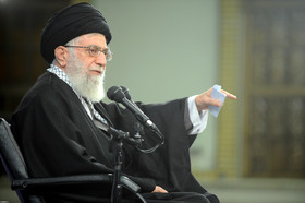  دیدار هزاران نفر از قشرهای مختلف مردم قم با مقام معظم رهبری