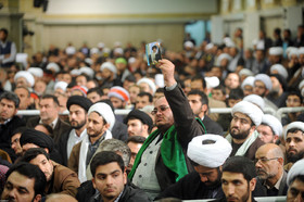  دیدار هزاران نفر از قشرهای مختلف مردم قم با مقام معظم رهبری