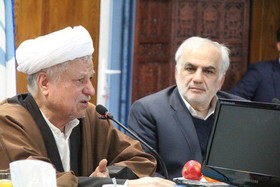 آیت الله هاشمی رفسنجانی چهره تاریخ‌ساز انقلاب اسلامی بود