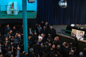 اقامه نماز بر پیکر آیت الله هاشمی رفسنجانی توسط رهبر معظم انقلاب اسلامی