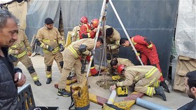 نجات معجزه آسای کارگر در پی سقوط به چاه ٣۵ متری