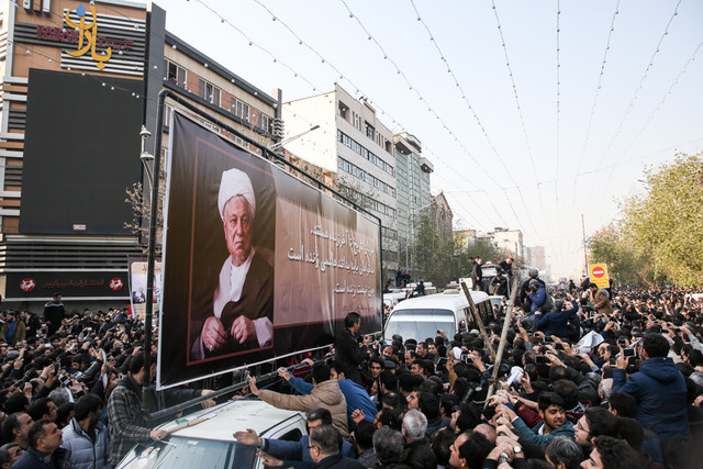 آیت‌الله هاشمی چهره فراموش نشدنی انقلاب است
