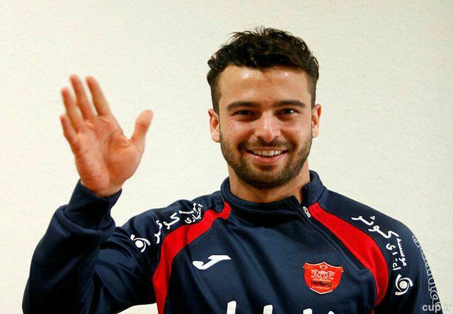 سروش رفیعی در تمرین پرسپولیس حاضر شد سروش رفیعی در تمرین پرسپولیس حاضر شد