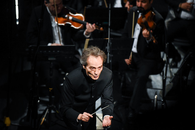 روایت یک تراژدی، یک لالایی و چند ارکستر روایت یک تراژدی، یک لالایی و چند ارکستر