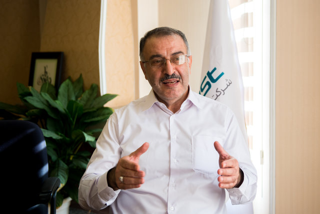 رمضانزاده: پیرمردها دور و بر پزشکیان را شلوغ نکنند رمضانزاده: پیرمردها دور و بر پزشکیان را شلوغ نکنند