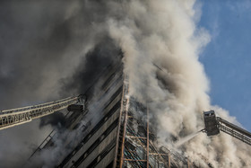 آتش سوزی در ساختمان پلاسکو در تقاطع خیابان جمهوری اسلامی و فردوسی  