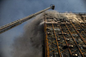 آتش سوزی در ساختمان پلاسکو در تقاطع خیابان جمهوری اسلامی و فردوسی  