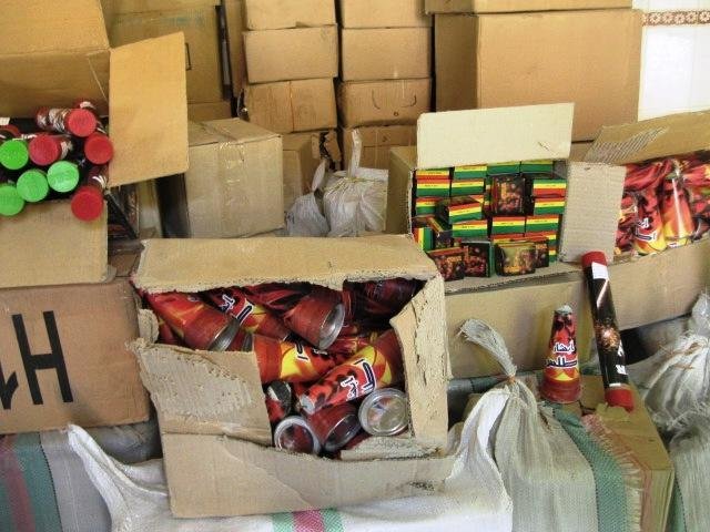 عکس تزئینی است کشف حدود ۵ تن مواد پیش ساز محترقه در همدان