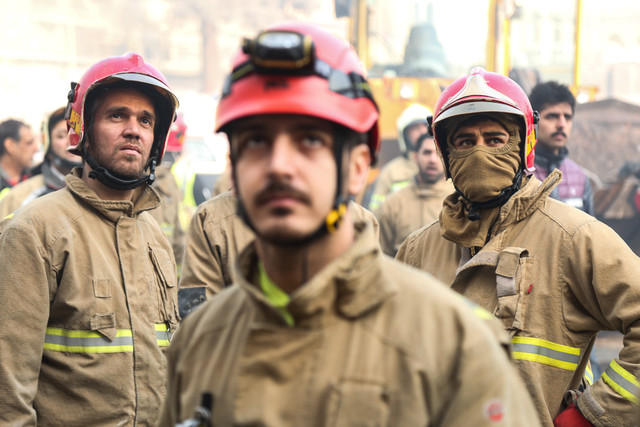 دغدغههایی در دل آتش/ درخواستهای آتشنشانان برای بیمه، سختیکار و بازنشستگی