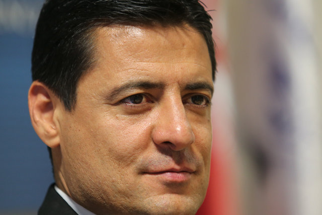 بانوان در ورزشگاه باشند، اخلاق رعایت میشود بانوان در ورزشگاه باشند، اخلاق رعایت میشود