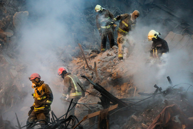 "پلاسکو"، زنگ بیدارباش مسوولان است/جانباختگان آتشنشانی، شهید ایثارگر محسوب شوند "پلاسکو"، زنگ بیدارباش مسوولان است/جانباختگان آتشنشانی، شهید ایثارگر محسوب شوند
