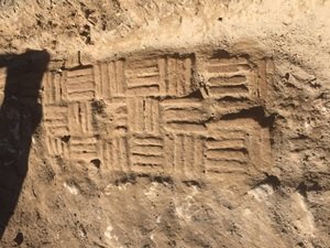 کشف سازه‌ای احتمالا تاریخی در ریِ‌ باستان
