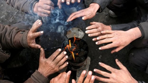 مسمومیت ۲۱ نوجوان در افغانستان بر اثر احتراق زغال سنگ  مسمومیت ۲۱ نوجوان در افغانستان بر اثر احتراق زغال سنگ