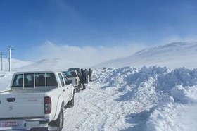 خدمات رسانی به 450 نفر در جاده‌های کردستان‌