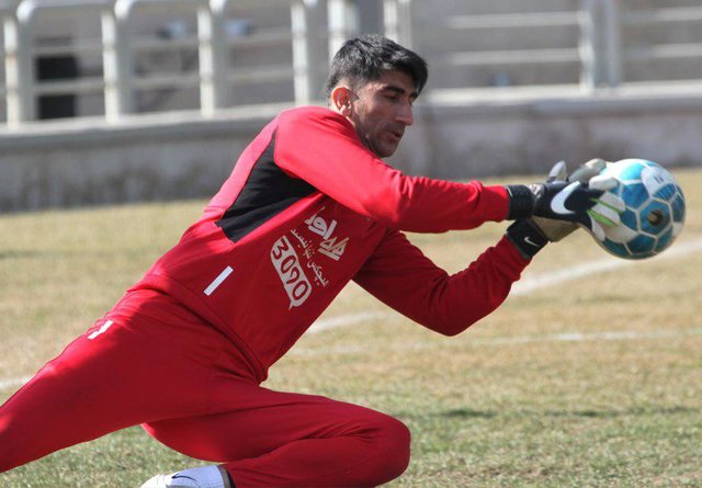 جلسه وکیل بیرانوند و نماینده باشگاه ترکیه‌ای برای جدایی گلر پرسپولیس