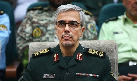سرلشکر باقری : هزینه تهاجم به ایران برای دشمن سنگین خواهد بود سرلشکر باقری : هزینه تهاجم به ایران برای دشمن سنگین خواهد بود