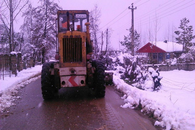 بازگشایی راه‌های ارتباطی 42 روستای «ماسال»