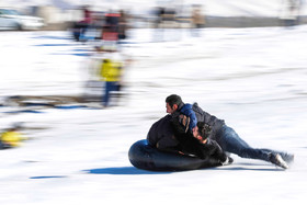 تیوب بازی در برف - همدان