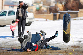 تیوب بازی در برف - همدان