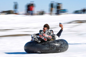 تیوب بازی در برف - همدان