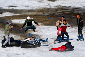 تیوب بازی در برف - همدان