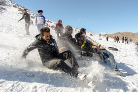 تیوب بازی در برف - اراک