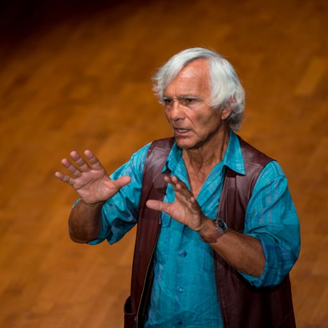 تاکید یوجینو باربا بر اعتقاد به تئاتر سنتی 