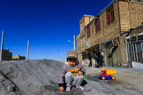 در حاشیه - همدان