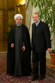 کمک علی لاریجانی به روحانی در حل مسأله حصر