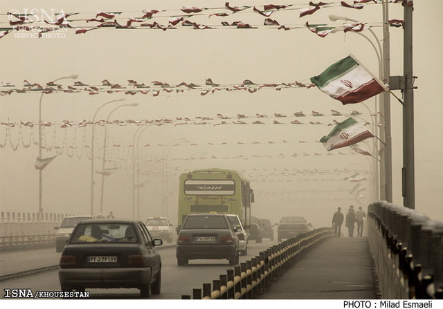 گرد و غبار بخشی از خوزستان را فرا می‌گیرد
