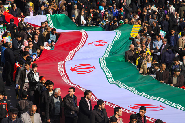 حضور باشکوه سمنانیها در جشن انقلاب