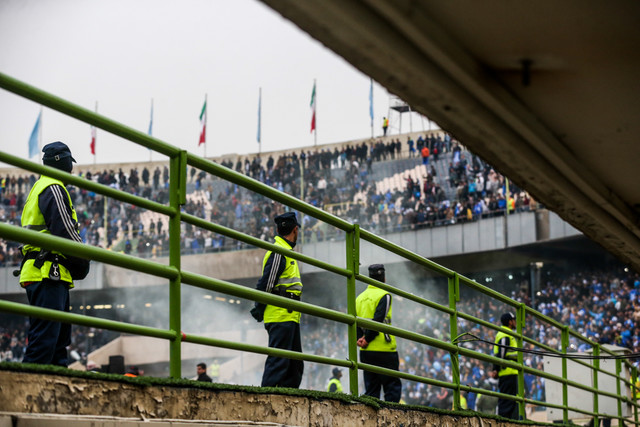 فتاحی: ۱۱ نفر به خاطر بازار سیاه در داربی بازداشت شدند فتاحی: ۱۱ نفر به خاطر بازار سیاه در داربی بازداشت شدند