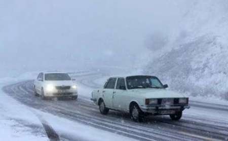 تردد در جاده‌های کردستان با زنجیرچرخ امکانپذیر است