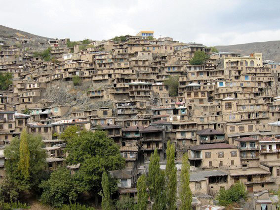 روستای "کنگ" از نفس افتاده است...