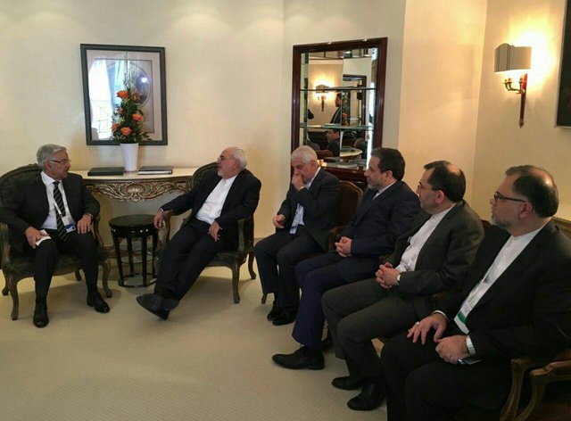 دیدار وزیر دفاع پاکستان با ظریف  دیدار وزیر دفاع پاکستان با ظریف