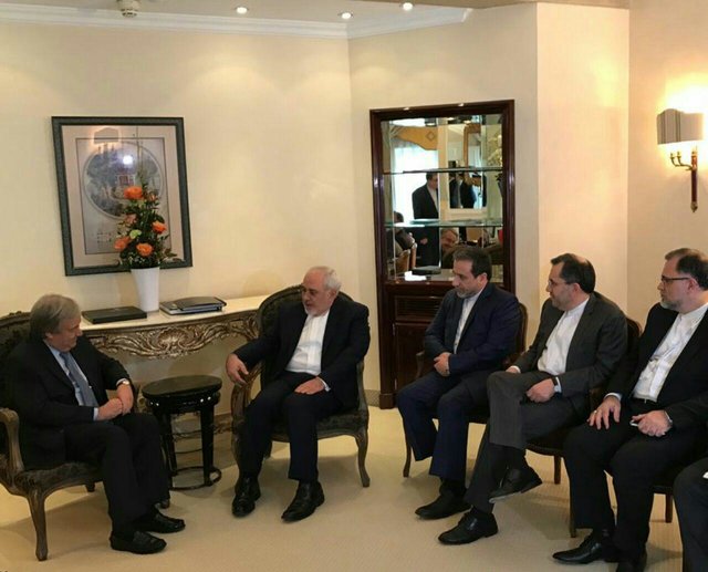 اولین دیدار ظریف با دبیرکل جدید سازمان ملل متحد اولین دیدار ظریف با دبیرکل جدید سازمان ملل متحد
