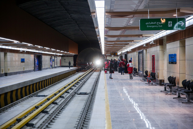  درگیری خونین در قطار شهری مشهد