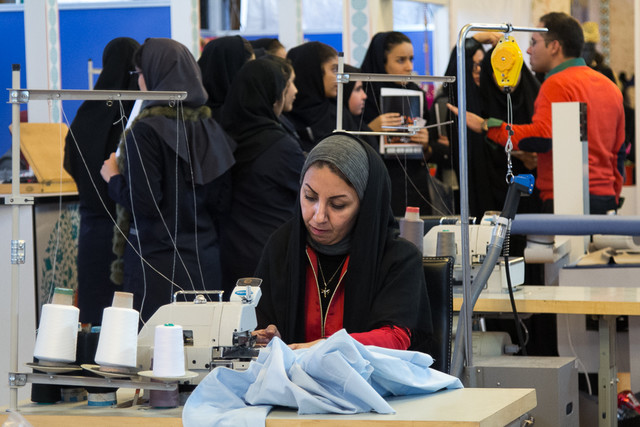 چرا دانشجویان طراحی لباس جذب بازار کار نمیشوند؟ چرا دانشجویان طراحی لباس جذب بازار کار نمیشوند؟