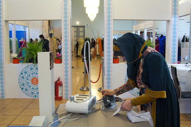 کمبود کارگاه‌های تخصصی، مانع تولید لباس‌های نمایشی در مشهد