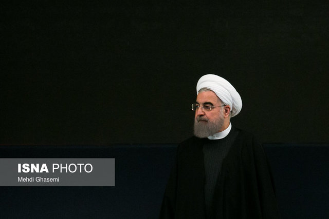 دولت با تمام امکانات در کنار آسیب دیدگان خواهد بود دولت با تمام امکانات در کنار آسیب دیدگان خواهد بود
