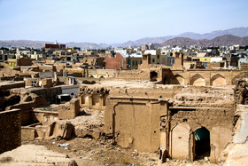 در حاشیه - كهن‌دژ سمنان