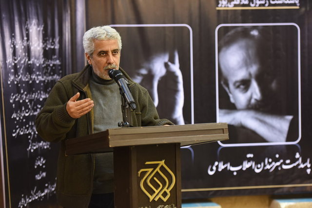 ملاقلی‌پور انسانی معترض و متعهد بود