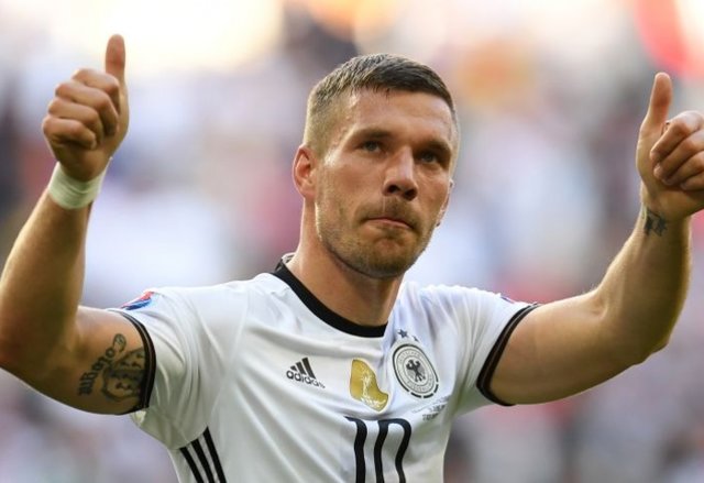 لوکاس پودولسکی مهاجم سابق تیم ملی فوتبال آلمان پودولسکی: باعث افتخارم است در بایرن کنار کریمی بودم